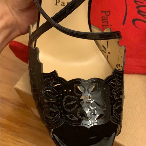 Shoes - Picture 5 of 8